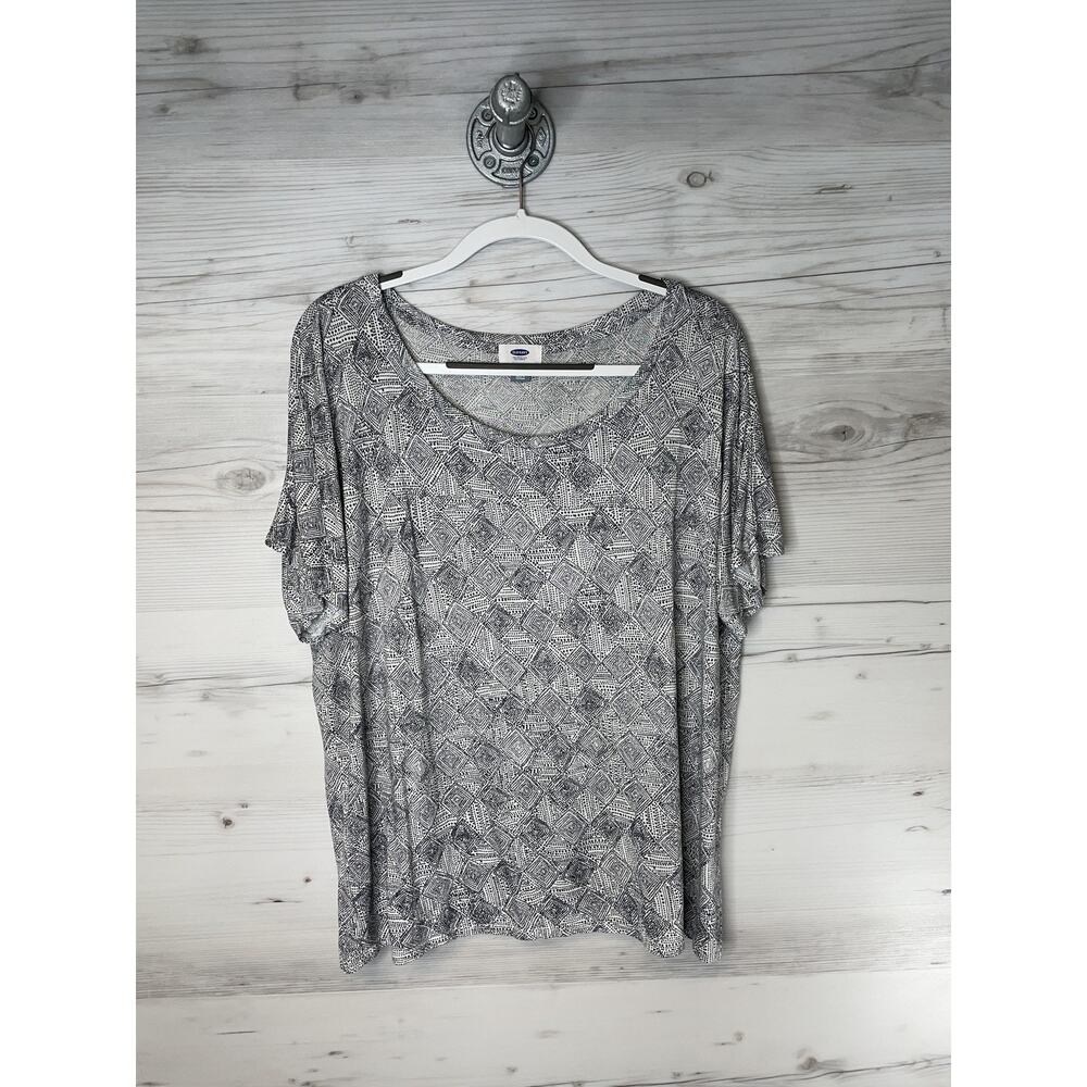Old‎ Navy Blouse Womens XL Black White Geometric Print Short Sleeve Scoop Neck